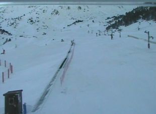 Vallter 2000 tanca les pistes a causa del fort vent i les nevades