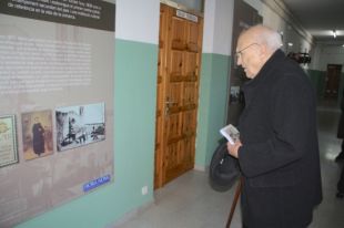 L'IES Ramon Muntaner de Figueres evoca la figura de Dalí com a estudiant en una exposició