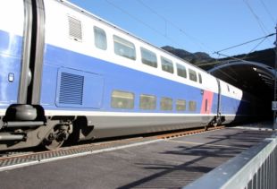 La llevantada suspèn els TAV entre Catalunya i França