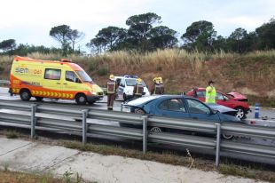 Cinc quilòmetres de cua per un accident entre dos cotxes a la N-II a Caldes de Malavella 