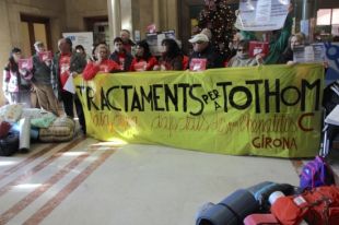Un grup de malalts d'Hepatitis C inicien una tancada de tres dies al Trueta de Girona