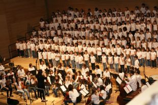 853 alumnes de l'EMG omplen de música l'auditori de Girona
