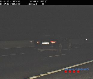 Detingut per circular a 220 km/h per l'autopista a Sant Julià de Ramis