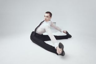 Suspenen pel vent l'actuació d'Alexandr Batuev al Festival del Circ de Figueres