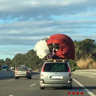 Denunciat per circular amb sobrepès per l'autopista a Salt