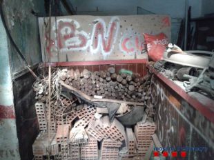 Troben un arsenal amb més de 200 projectils de la Guerra Civil a una casa de Vila-sacra