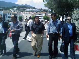 Arriben els arquitectes xinesos que volen recrear Cadaqués al país asiàtic