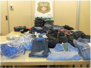 Quatre detingudes a Girona per sostreure roba valorada en 3.000 euros de diverses botigues