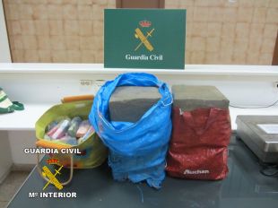 La Guàrdia Civil deté un home amb quasi 70 quilos d'haixix al cotxe a La Jonquera