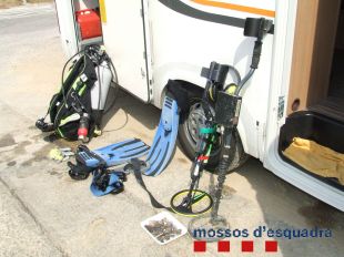 Denunciat al intentar sostreure objectes en una zona d'interès arqueològic de l'Escala