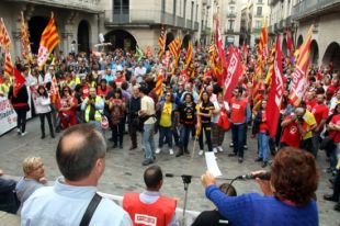Un miler de persones es manifesten a Girona pel Primer de Maig