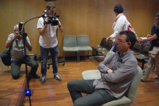 Fins a cinc nois van relatar haver rebut abusos per part de l'expresident de la Creu Roja