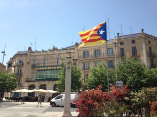 L'Ajuntament de Figueres denuncia els tres militars que van robar un estelada