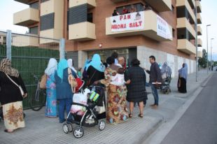 La PAH torna a ocupar l'antic bloc de Salt 