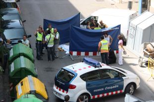 Un tribunal popular jutja l'acusat de defenestrar una noia des del balcó d'un sisè pis a Girona