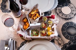 15 restaurants gironins participen en la primera edició de 'Converses a la carta'