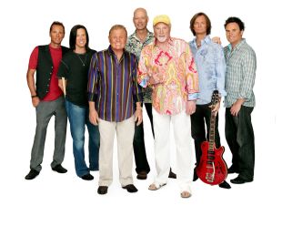 El mític grup The Beach Boys actua aquesta nit a Cap Roig amb totes les localitats venudes