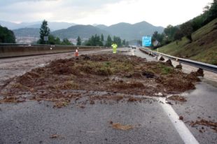 La pluja acumula 138 incidències només a Olot amb 115 litres en una hora i mitja