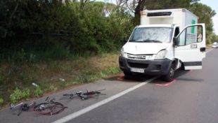 Mor un ciclista atropellat per un camió a Gualta