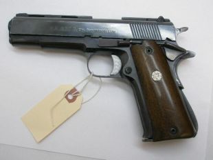 Detingut per treure una pistola enmig d'una baralla en una disco de Tossa de Mar