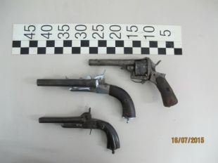 Intervenen tres armes de foc al mercat ambulant de Platja d'Aro