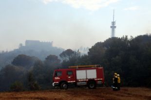 Els Bombers donen per controlat l'incendi forestal de Girona
