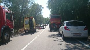 Un motorista resulta ferit greu en col·lidir amb un autobús a Llagostera