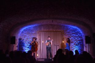 Maria del Mar Bonet estrena nou espectacle al festival Portalblau de l’Escala