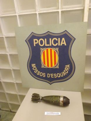 Els Mossos confisquen a Girona un artefacte de la Guerra Civil que es venia a Internet
