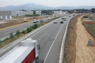 El PSC de Salt vol limitar la velocitat de l'AP-7 a 80km/h