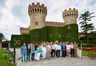 L'Associació Ópera XXI celebra la seva trobada semestral a Peralada