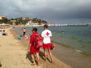 La Creu Roja atén 664 persones per picades de medusa a platges gironines