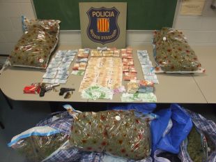 Detenen tres homes armats i amb 60 quilos de marihuana després d'una persecució a Figueres