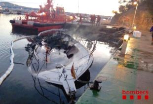 Un incendi calcina quatre embarcacions al port de Platja d'Aro sense causar ferits