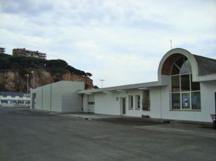 Acaba la remodelació de la llotja del port de Sant Feliu de Guíxols 