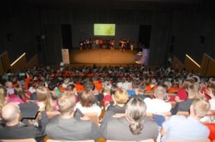 Uns 600 cantaires de 16 corals europees es reuneixen a Lloret de Mar