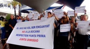 Manifestació en contra de la construcció d'un nou espigó a Punta Prima de Platja d'Aro