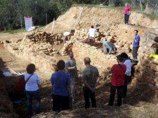 Reprenen les excavacions arqueològiques al jaciment ibèric de Mas Castellar a Pontós