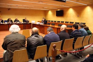Condemnen sis dels acusats de traficar amb armes a les comarques gironines