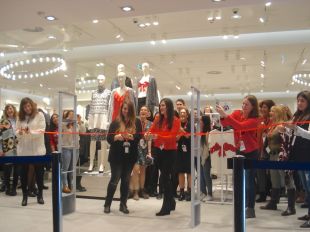 Inaugurada la nova botiga H&M de l'Espai Gironès