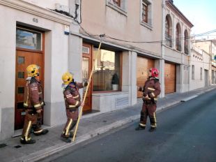 Els Bombers registren una quarantena de sortides pel vent fins les dues de la tarda