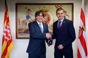 Puigdemont rep la insígnia d'or del Girona Futbol Club