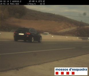 Denunciat un conductor que circulava a 208 km/h per l’autopista