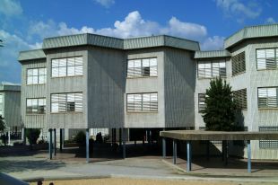 Detecten un positiu per covid-19 en un alumne dels Maristes de Girona i confinen a tot el grup