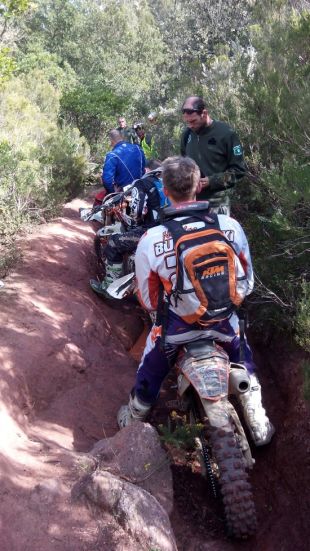 Els Agents Rurals persegueixen a l'Empordà els vehicles que circulin per camins prohibits