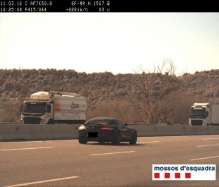 Detingut per circular a 228 km/h per l'AP-7 a Sant Julià de Ramis