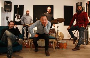 Love of Lesbian presentarà 'Poeta Halley' a Girona en l'obertura del festival Strenes