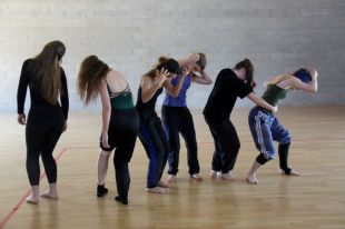 Neix a Celrà una companyia de dansa formada per set noies d’entre 15 i 21 anys