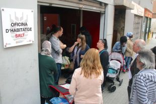 Les famílies del bloc ocupat de Salt i la Generalitat segueixen sense posar-se d'acord