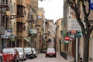 La Jonquera vol revitalitzar el casc antic atraient comerços 'de qualitat' al carrer Major